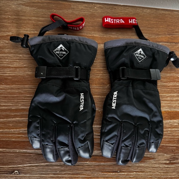 Hestra Gauntlet CZone Junior Glove Kids 6 Waterproof  Skiing Snowboarding Black - Picture 1 of 11